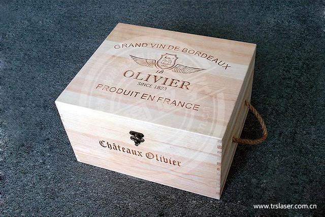 木制品采用激光打標(biāo)機(jī)雕刻的優(yōu)勢(shì)